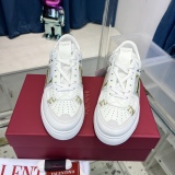 Men Women 𝑉*𝐴𝐿𝐸𝑁𝑇𝐼𝑁𝑂 Top Sneakers