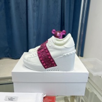 Women 𝑉*𝐴𝐿𝐸𝑁𝑇𝐼𝑁𝑂 Top Sneakers