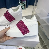 Women 𝑉*𝐴𝐿𝐸𝑁𝑇𝐼𝑁𝑂 Top Sneakers