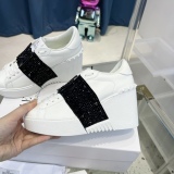 Women 𝑉*𝐴𝐿𝐸𝑁𝑇𝐼𝑁𝑂 Top Sneakers