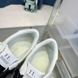 Women 𝑉*𝐴𝐿𝐸𝑁𝑇𝐼𝑁𝑂 Top Sneakers
