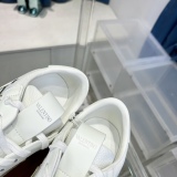 Men Women 𝑉*𝐴𝐿𝐸𝑁𝑇𝐼𝑁𝑂 Top Sneakers