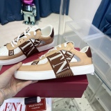 Men Women 𝑉*𝐴𝐿𝐸𝑁𝑇𝐼𝑁𝑂 Top Sneakers