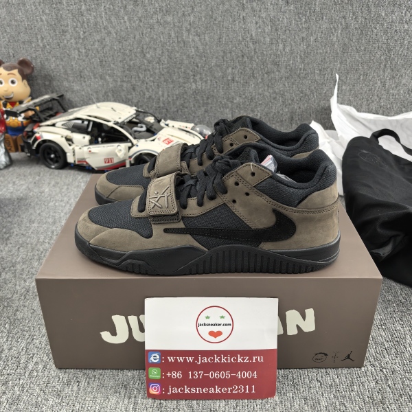 Travis Scott x Air Jordan 1 Low JACK