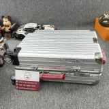 Luggage 21 inches