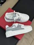 Men Women 𝑉*𝐴𝐿𝐸𝑁𝑇𝐼𝑁𝑂 Top Sneakers