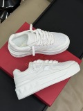Men Women 𝑉*𝐴𝐿𝐸𝑁𝑇𝐼𝑁𝑂 Top Sneakers
