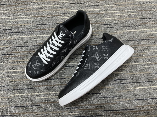 Men  L*ouis V*uitton Top Sneakers