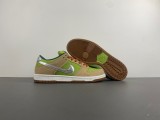 N*ike SB Dunk Low “Escargot”   FQ7585-200