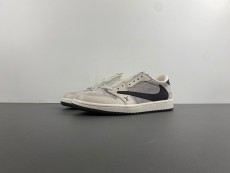 Travis Scott x Air Jordan 1 LX1988-100