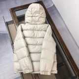 P*rada R Top Quality Clothes