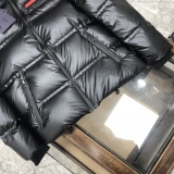 P*rada Top Quality Clothes