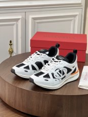 Men  𝑉*𝐴𝐿𝐸𝑁𝑇𝐼𝑁𝑂 Top Quality Sneakers