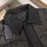 P*rada Top Quality Clothes