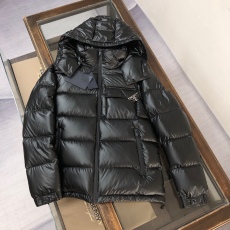P*rada Top Quality Clothes
