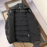 P*rada Top Quality Clothes