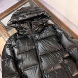 P*rada Top Quality Clothes