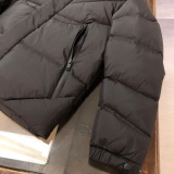 P*rada Top Quality Clothes