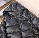 P*rada Top Quality Clothes