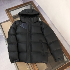 P*rada Top Quality Clothes