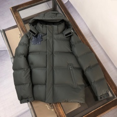 P*rada Top Quality Clothes