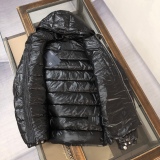 P*rada Top Quality Clothes