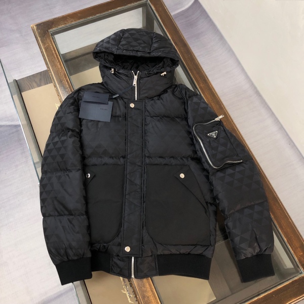 P*rada Top Quality Clothes