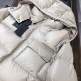 P*rada Top Quality Clothes