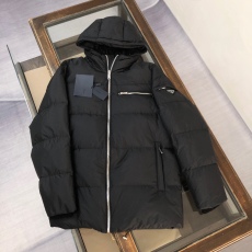 P*rada Top Quality Clothes