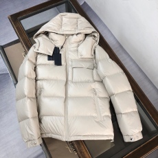 P*rada Top Quality Clothes