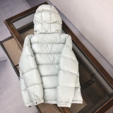 P*rada Top Quality Clothes