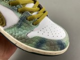 Alexis Sablone x D*unk Low SB 'Chameleon'   HJ3386-300