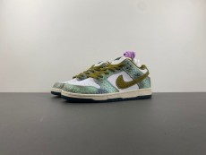 Alexis Sablone x D*unk Low SB 'Chameleon'   HJ3386-300