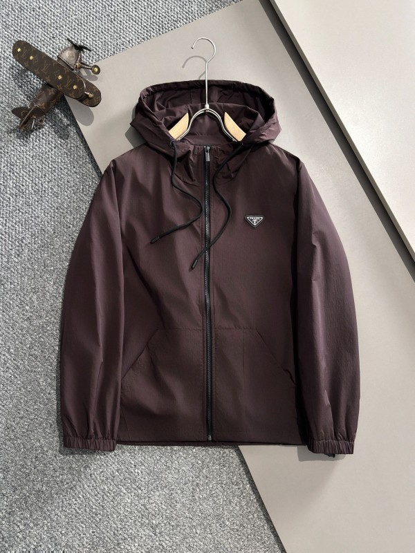 P*rada Top Quality Clothes