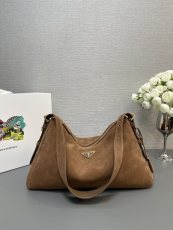P*rada Top Quality Bag 39*24*11.5CM