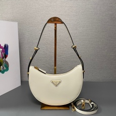 P*rada Top Quality Bag 22.5*18.5*6.5CM