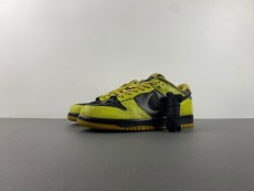 SB Dunk Low Halloween HV6103-300