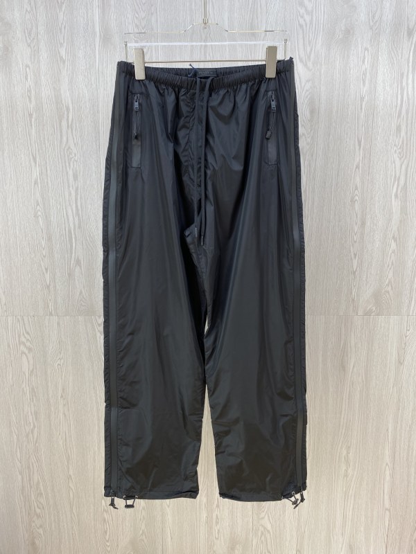 P*rada Top Quality Clothes