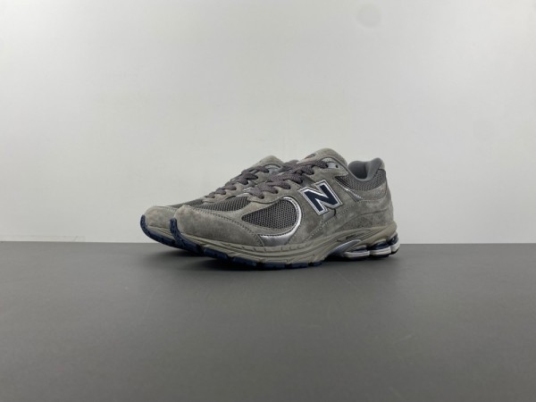N*ew B*alance Top Quality Sneakers ML2002RA