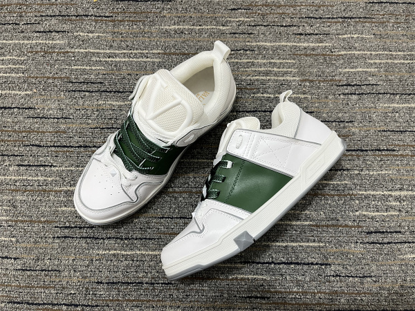 Men  𝑉*𝐴𝐿𝐸𝑁𝑇𝐼𝑁𝑂 Top Sneakers
