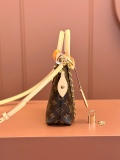 L*ouis V*uitton Bag Top Quality   15*19*7CM