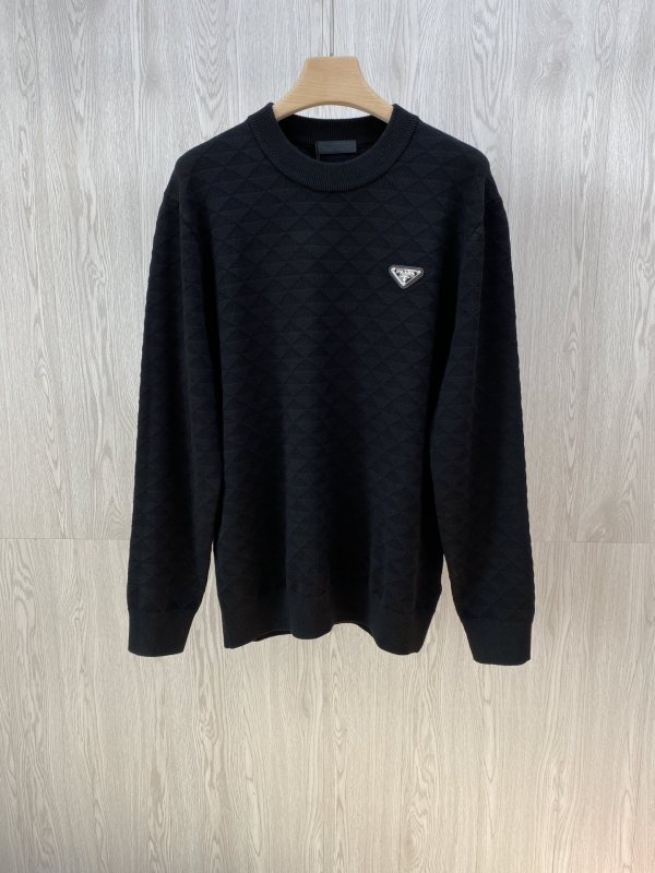 P*rada Top Quality Clothes