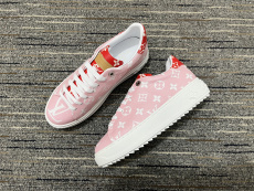 Women L*ouis V*uitton Top Sneakers