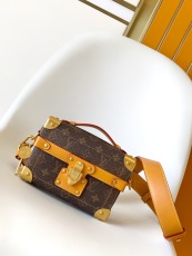 L*ouis V*uitton Top Bag 19*15*7CM