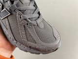 New Balance M1906RU