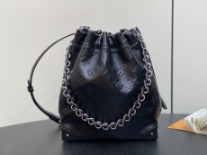 L*ouis V*uitton Top Bag  23*27*8CM
