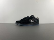 D*ivision Street x Ni*ke Dunk Low Lux “Oregon Black” HV1470-001