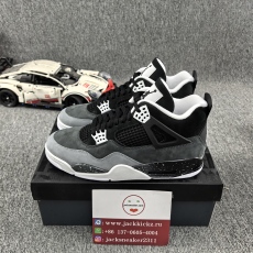 J*ordan 4 “Fear FQ8138-002