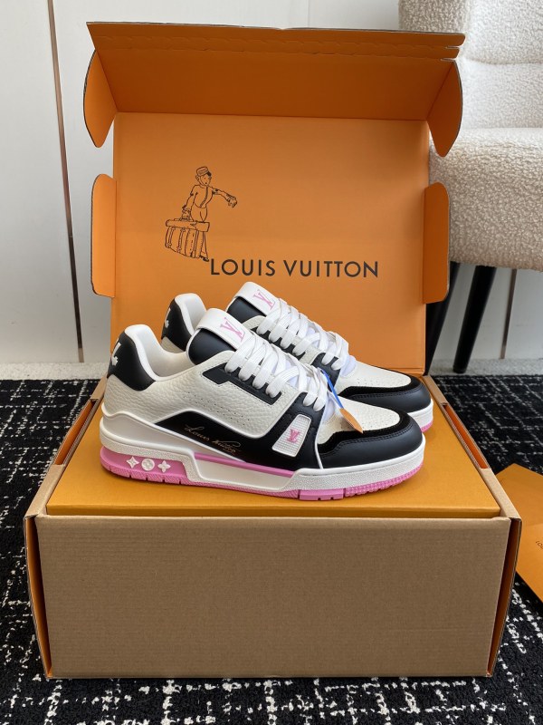 Men Women L*ouis V*uitton Top Quality Sneakers size 47 is available