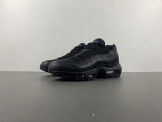 M*ax 95 Essential 'Triple Black'  CL3705-001